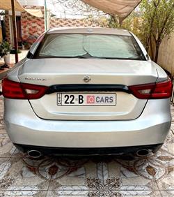 نيسان ماكسيما